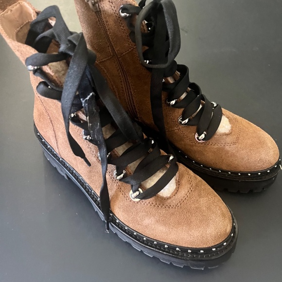 Steve Madden Size 7 - Picture 2 of 2